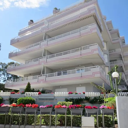 Bahia Mar *